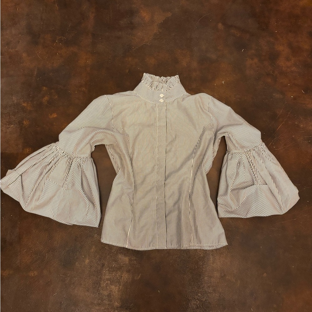 Women’s True Destiny Button Up Blouse Puff Sleeve Size Medium
